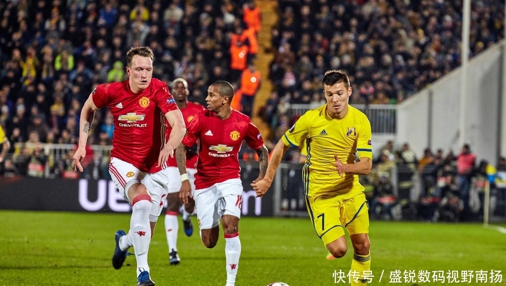 这位年轻的 这位年轻的