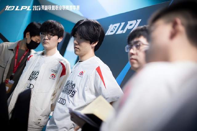 主题与分析 主题与分析