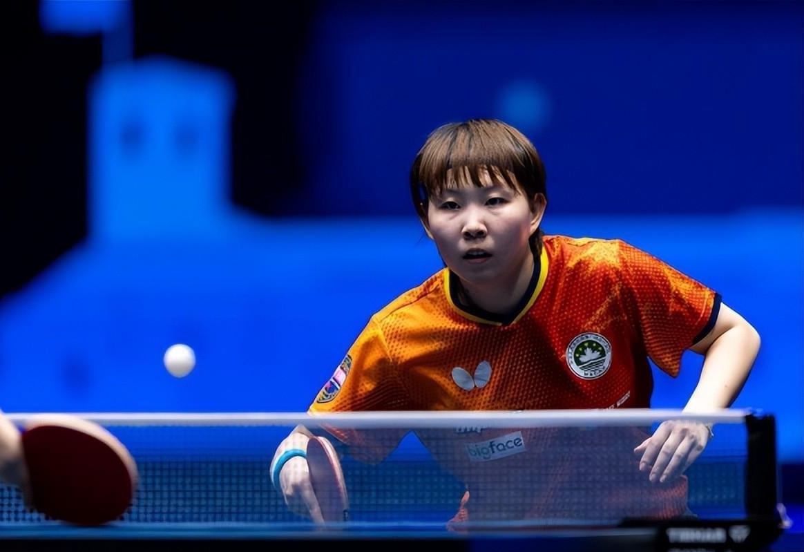 我们拭目以 我们拭目以