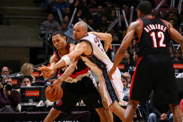 乒乓球场上 乒乓球场上